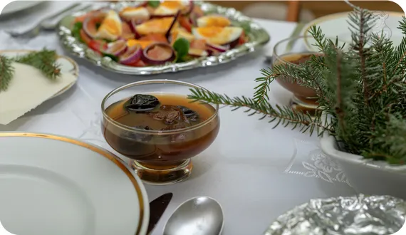 kompot z suszu na wigilijnym stole